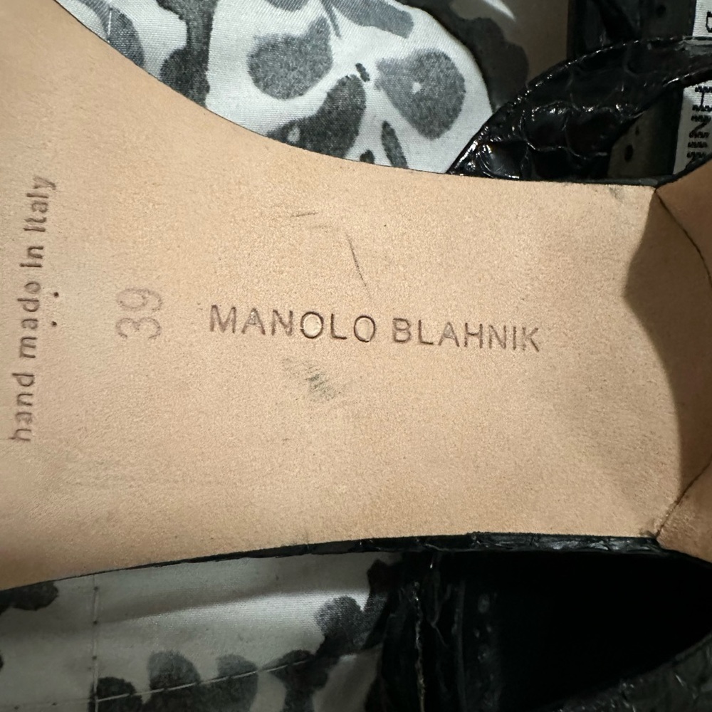 Manolo Blahnik Textured Black Sandals - Picture 5 of 16